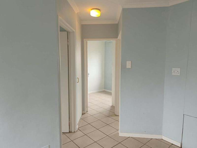 To Let 2 Bedroom Property for Rent in Guldenland Western Cape